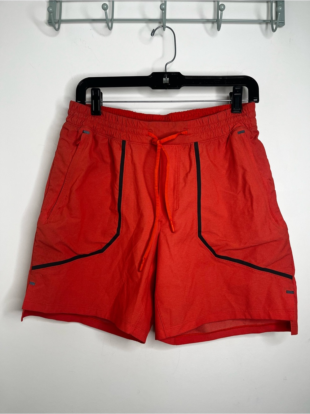 Lululemon Shorts Men Sz Medium Orange Seawheeze Surge Drawstring Workout *Flaw*